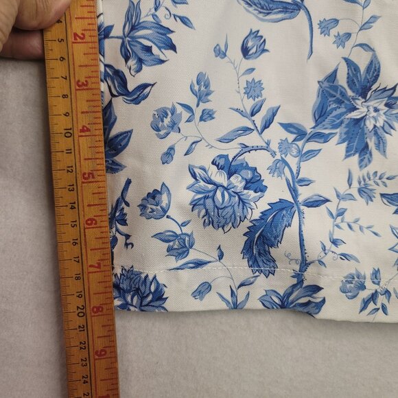 Vintage Deadstock Woolrich Womens Floral Print Cotton Shorts White Blue Size 6 - Picture 8 of 11